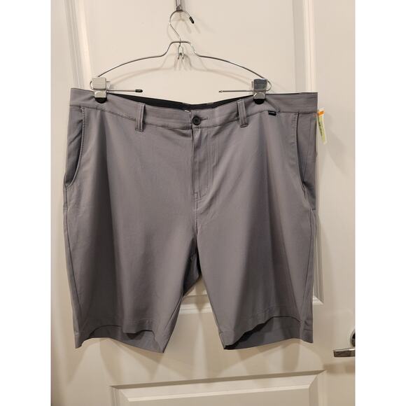 Travis Mathew Starnes Stretch Performance Shorts in Quiet Shade - Picture 2 of 8